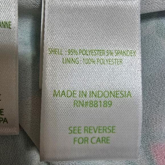 Lilly Pulitzer Darlah Flutter Sleeve Top Soleil Pink Good Hare Day Size M NWT - Picture 11 of 13